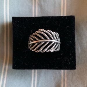 Pandora feather ring